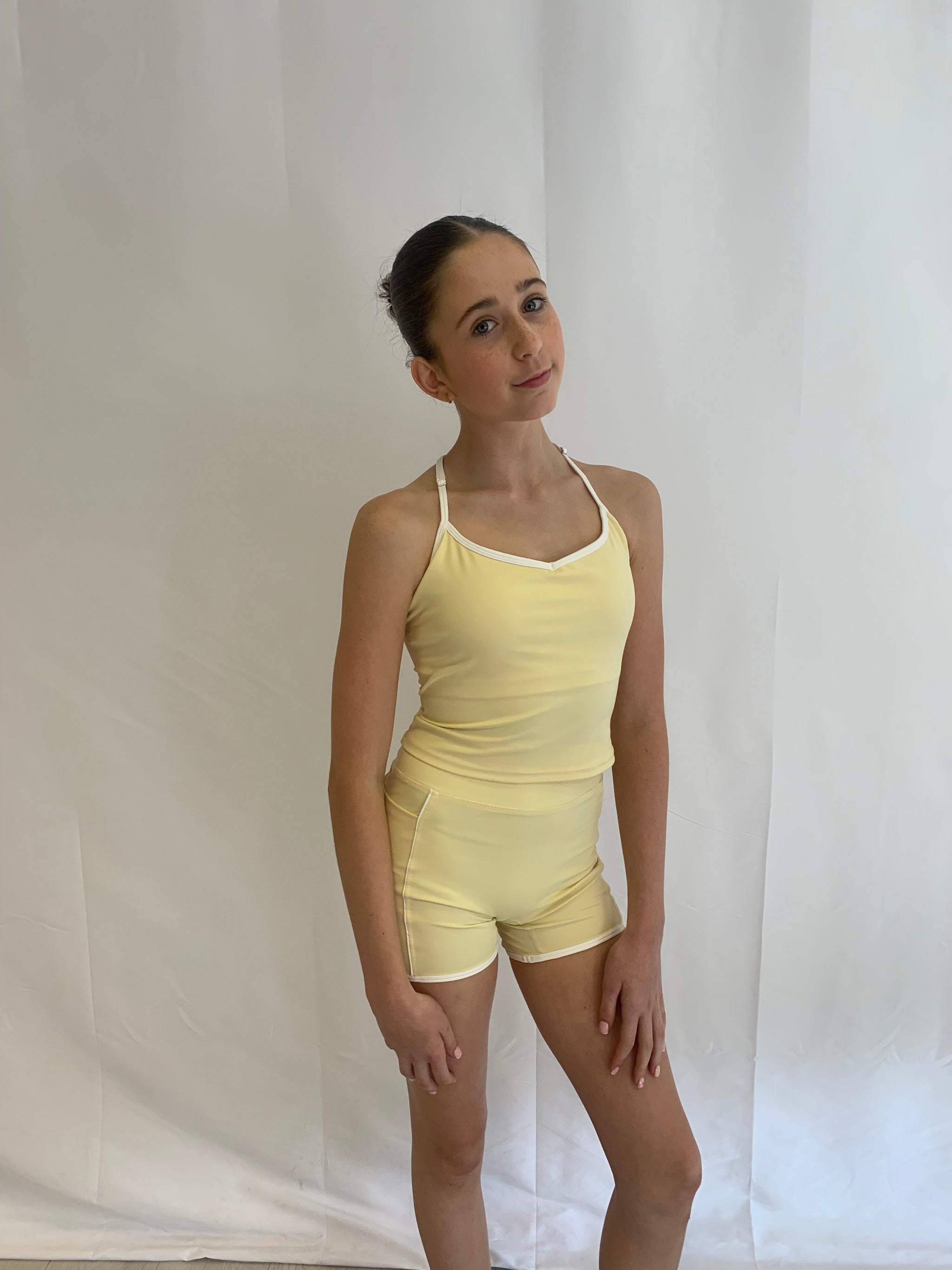 Lemon pipping shorts